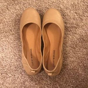 Tan/nude Lucky flats